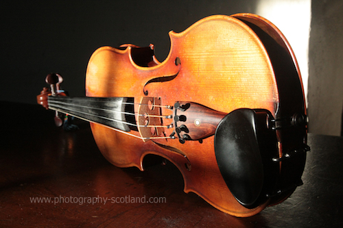 A traditional Scottish fiddle The String Circle fiddle class is a fun and friendly group